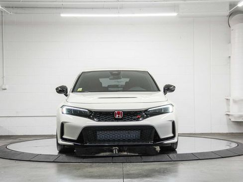 Used 2025 Honda Civic Type R image 2