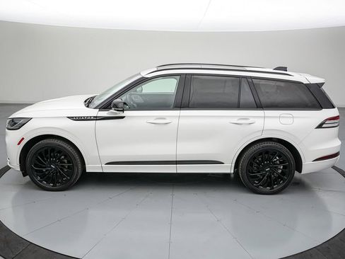 Used 2025 Lincoln Aviator Reserve w/ Luxury Package AWD/4WD image 8