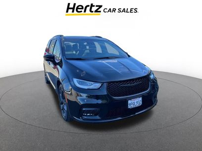 Used 2025 Chrysler Pacifica Limited