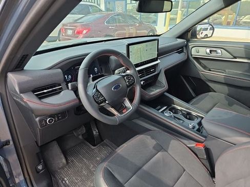 Used 2025 Ford Explorer ST AWD/4WD image 8