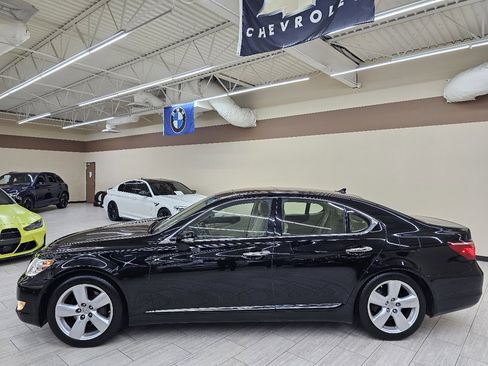 Used 2012 Lexus LS 460 Luxury image 10