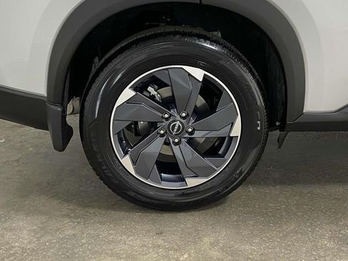 New 2025 Nissan Rogue SV w/ SV Premium Package FWD image 10