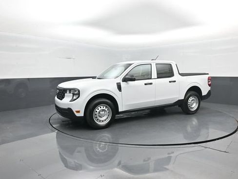 New 2026 Ford Maverick XL w/ Equipment Group 101A AWD/4WD image 3