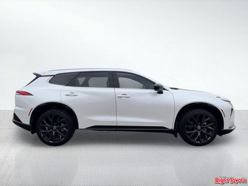 New 2025 Toyota Crown Signia image 7