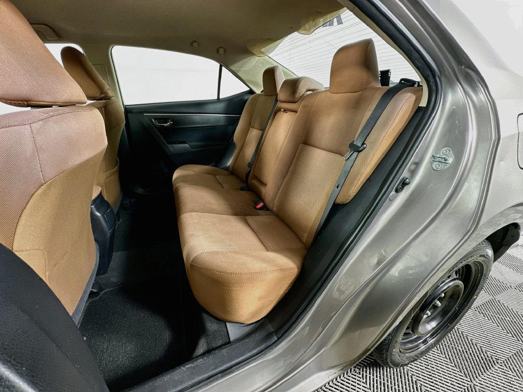 Used 2015 Toyota Corolla LE FWD image 27