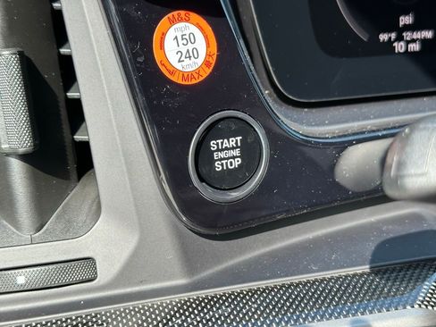 Used 2026 Porsche Cayenne Turbo image 32