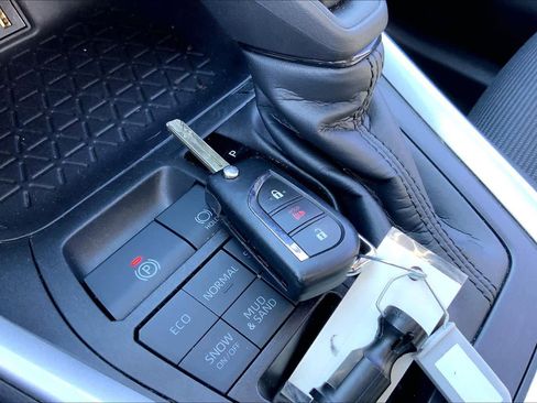 Used 2024 Toyota RAV4 LE image 14