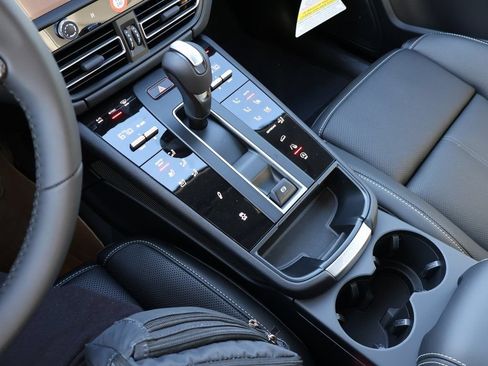 Certified 2026 Porsche Macan Turbo AWD/4WD image 25