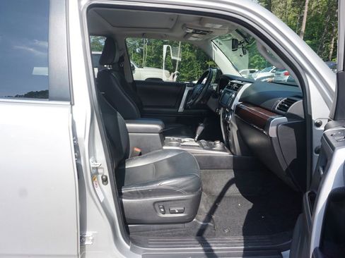 Used 2016 Toyota 4Runner Limited AWD/4WD image 16