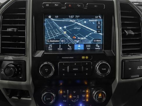 Used 2019 Ford F250 Lariat w/ Lariat Ultimate Package AWD/4WD image 27