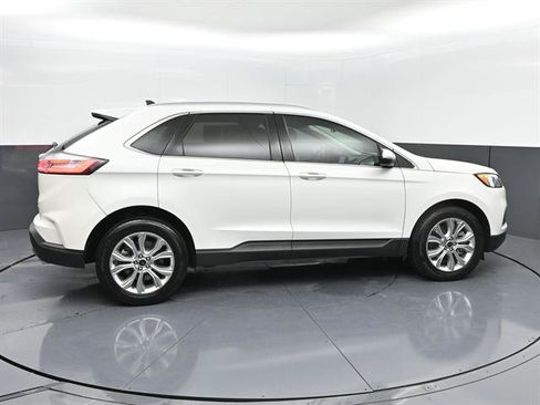 Certified 2024 Ford Edge Titanium AWD/4WD image 24