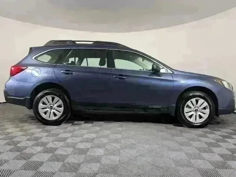 Used 2018 Subaru Outback 2.5i AWD/4WD image 8