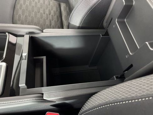 New 2026 Nissan Pathfinder SV image 31