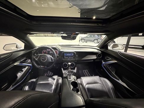 Used 2020 Chevrolet Camaro SS image 20
