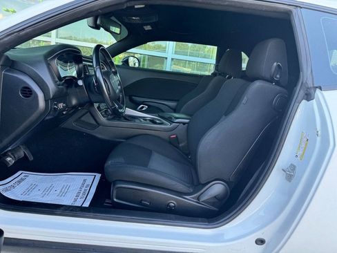Used 2022 Dodge Challenger GT AWD/4WD image 14