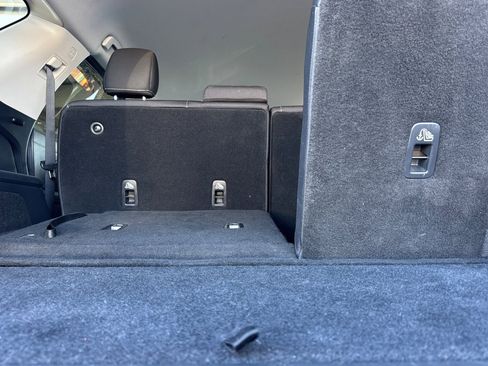 Used 2024 Nissan Pathfinder SV image 20