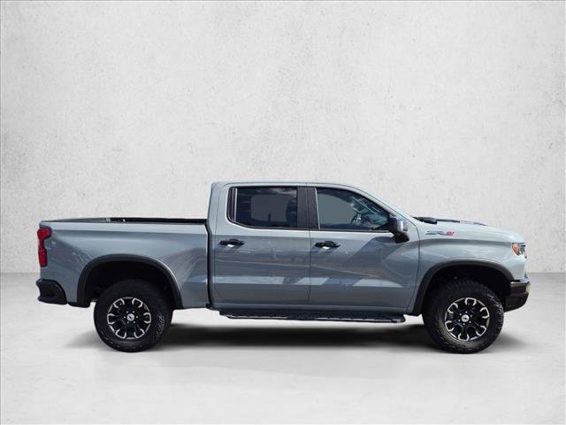 Used 2025 Chevrolet Silverado 1500 ZR2 w/ Technology Package AWD/4WD image 4