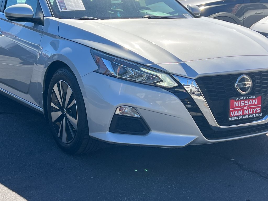 Used 2021 Nissan Altima 2.5 SV w/ SV Premium Package FWD image 10