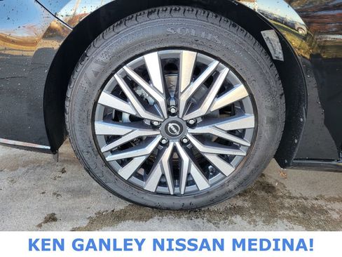 Used 2023 Nissan Altima 2.5 SV image 18