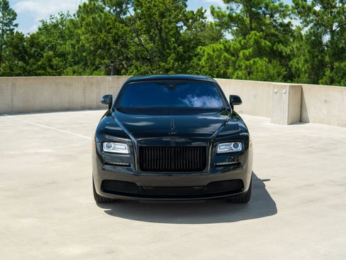Used 2016 Rolls-Royce Wraith RWD image 2