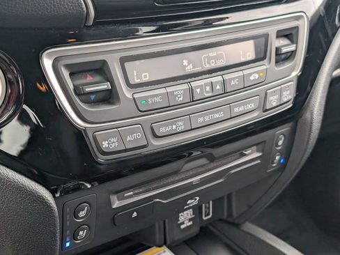 Used 2019 Honda Pilot Elite image 27