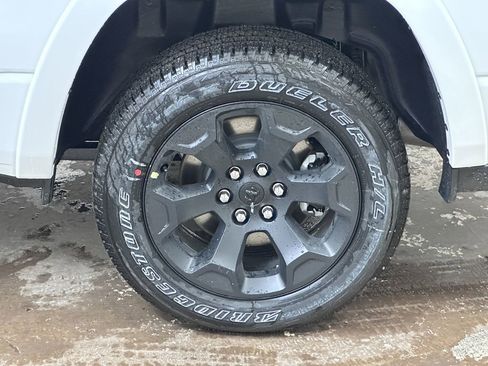 New 2026 RAM 1500 4x4 Crew Cab image 43