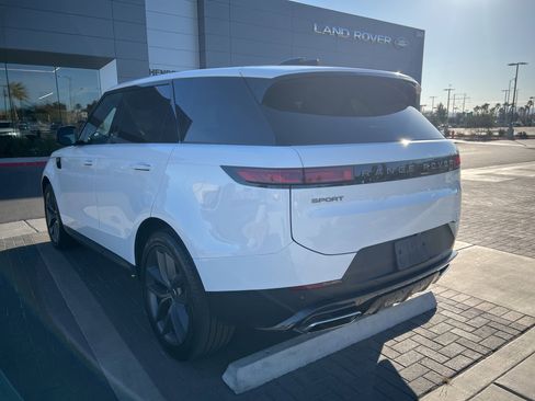 Used 2024 Land Rover Range Rover Sport SE image 9