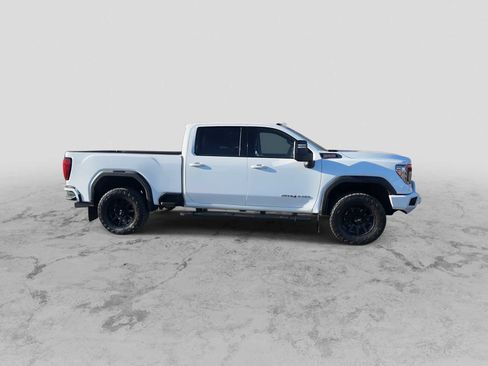Used 2020 GMC Sierra 3500 AT4 w/ AT4 Premium Package image 9