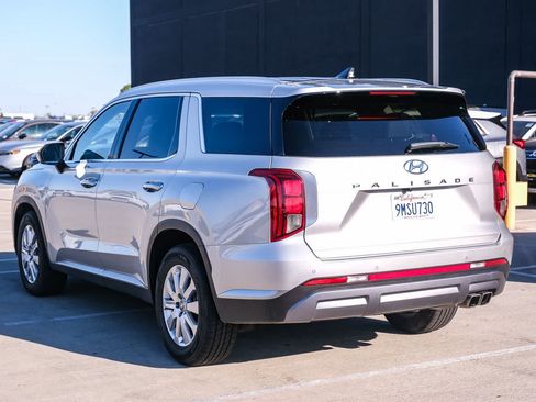 Used 2024 Hyundai Palisade SEL FWD image 7