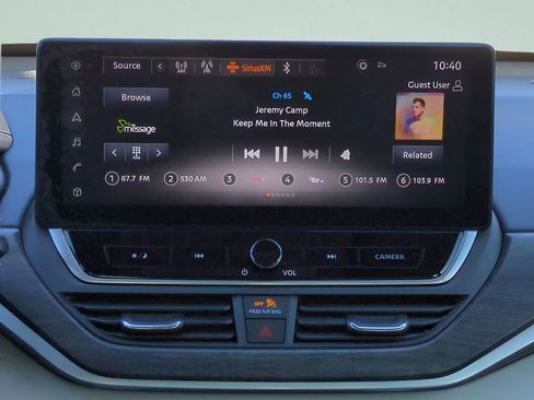 Used 2024 Nissan Altima 2.5 SV w/ SV Premium Package image 16