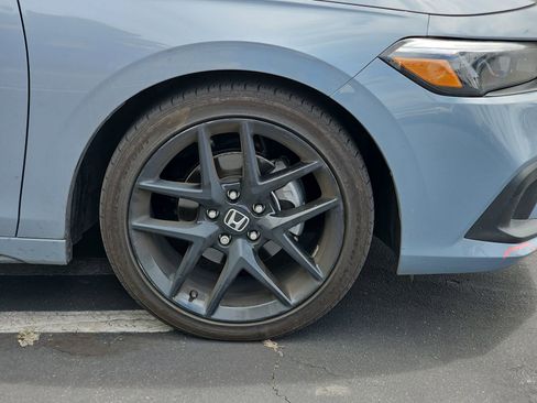 Used 2023 Honda Civic Sport image 10