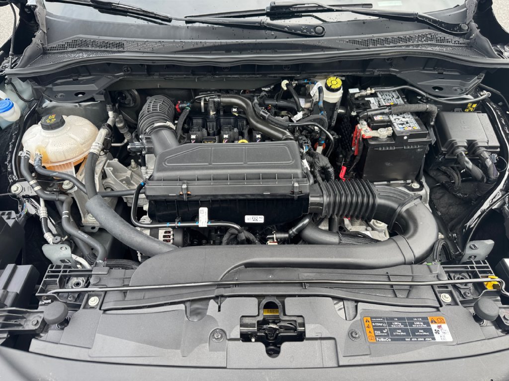 Used 2025 Ford Escape Active AWD/4WD image 18