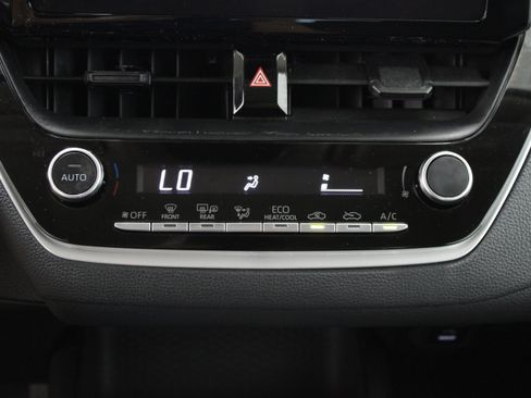 Used 2026 Toyota Corolla LE FWD image 17