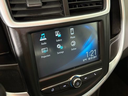 Used 2017 Chevrolet Sonic LS image 21