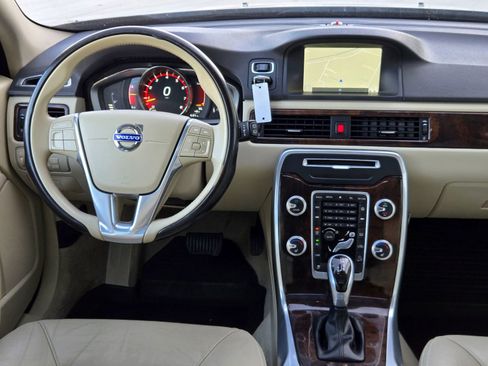 Used 2016 Volvo XC70 T5 Premier image 24