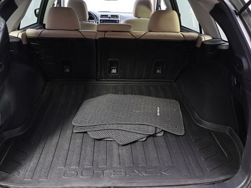 Used 2018 Subaru Outback 2.5i Premium AWD/4WD image 17
