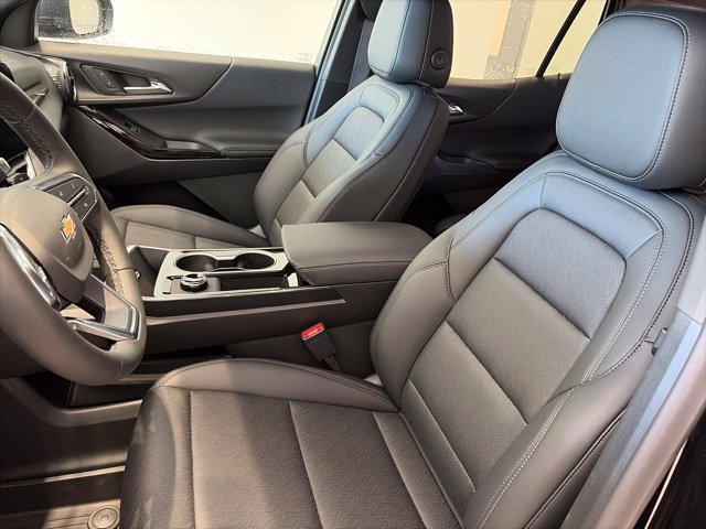 New 2027 Chevrolet Equinox LT w/ Convenience Package II FWD image 12