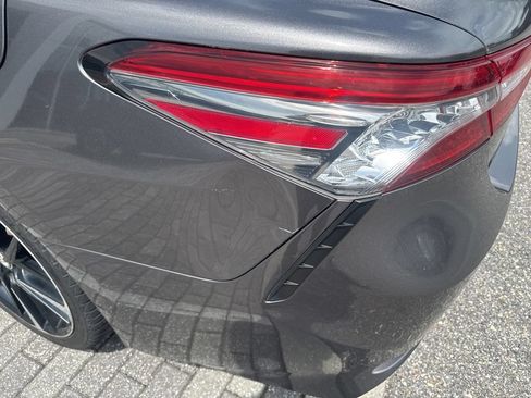Used 2019 Toyota Camry XSE FWD image 12