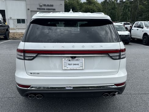 Used 2023 Lincoln Aviator Reserve w/ Equipment Group 201A RWD image 7