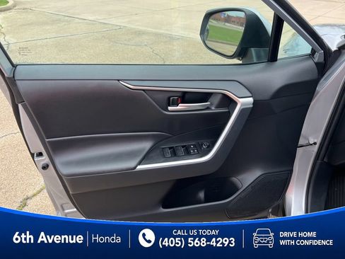Used 2025 Toyota RAV4 XLE AWD/4WD image 24