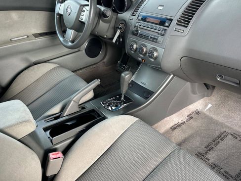 Used 2005 Nissan Altima 2.5 S w/ (S02) Side Airbags Pkg image 15