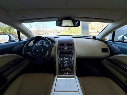 Used 2011 Aston Martin Rapide Luxe image 38