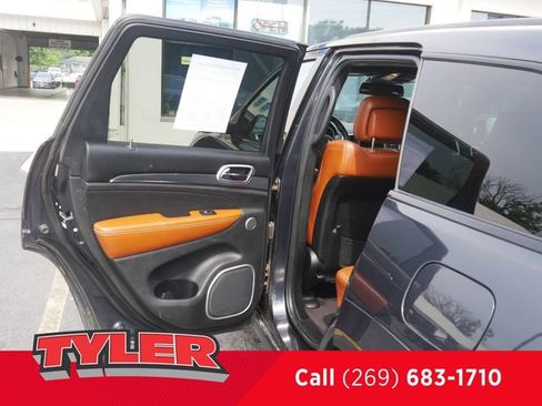 Used 2016 Jeep Grand Cherokee SRT AWD/4WD image 19
