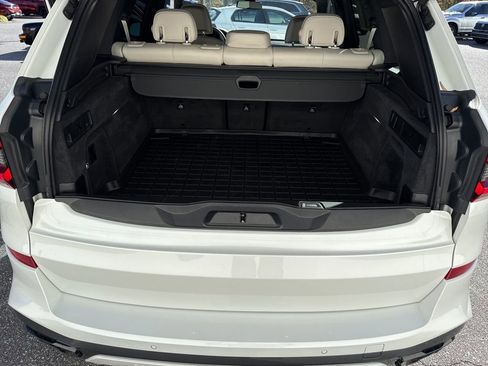 Used 2023 BMW X5 M50i image 14
