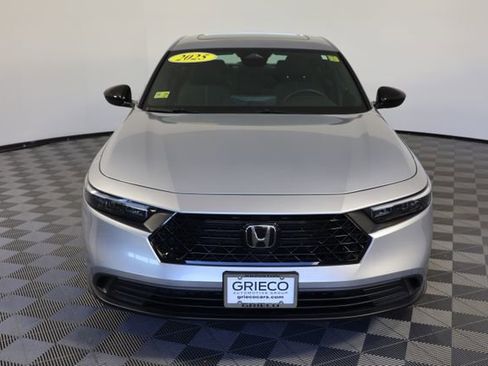 Used 2025 Honda Accord Sport image 3