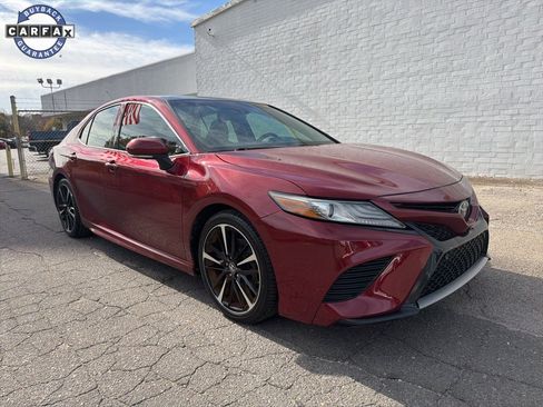 Used 2018 Toyota Camry XSE image 8