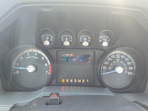 Used 2015 Ford F250 XL w/ Power Equipment Group AWD/4WD image 20