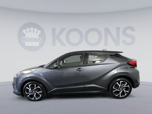Used 2019 Toyota C-HR Limited FWD image 2