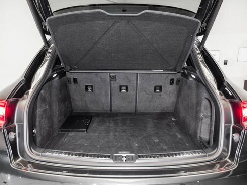 Used 2021 Porsche Macan S image 9