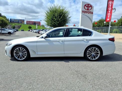 Used 2022 BMW 530i xDrive w/ Premium Package AWD/4WD image 8